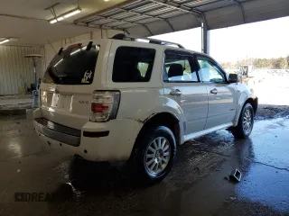 2008 Mercury Mariner Premier z VIN 4M2CU87118KJ28336, wystawiony jako Copart lot #45735155 z przebiegiem 247 541 mil mil oraz Szkody całkowita. Historia ofert i sprzedaży dostępna na DreamBid. Obrazek 3.