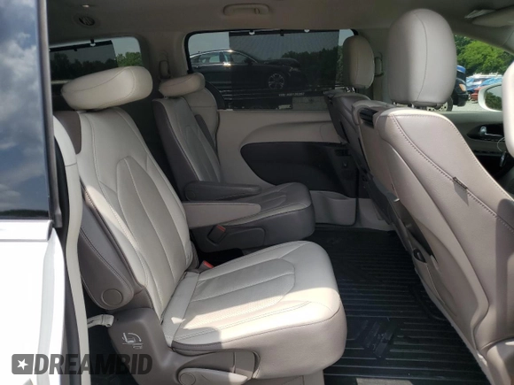 2017 Chrysler Pacifica Touring L Plus с VIN 2C4RC1EG2HR833620, выставлен на аукционе Copart как лот 57954605 с пробегом 106 025 миль миль и Списание • Salvage title. История ставок и продаж доступна на DreamBid. Изображение 11.
