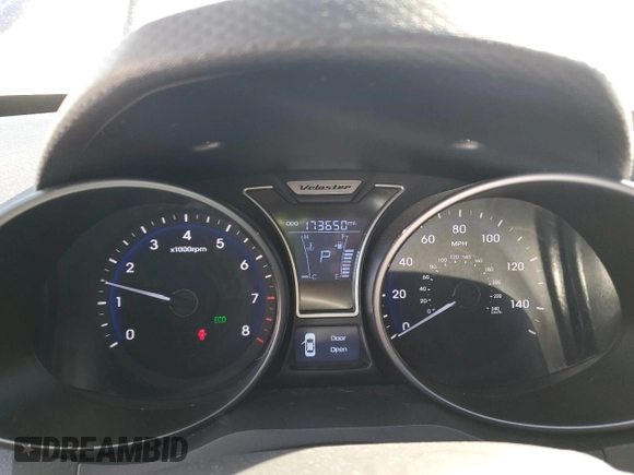 2013 Hyundai Veloster Turbo z VIN KMHTC6AE5DU178613, wystawiony jako Copart lot #58416925 z przebiegiem 173 650 mil mil oraz Szkoda całkowita • Salvage title. Historia ofert i sprzedaży dostępna na DreamBid. Obrazek 9.