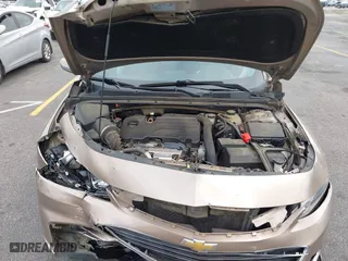 2018 Chevrolet Malibu LT with VIN 1G1ZD5ST3JF211359, listed as a IAAI auction lot 41964040 with 104,037 mi miles. Bid and sale history available at carsss.com. Image 10.