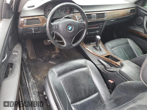 2009 BMW 3 Series 328i xDrive z VIN WBAWC33509P470248, wystawiony jako Copart lot #56747465 z przebiegiem 130 161 mil mil oraz Szkoda całkowita • Salvage title. Historia ofert i sprzedaży dostępna na DreamBid. Obrazek 8.