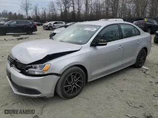 2014 Volkswagen Jetta Sedan SE w/Connectivity with VIN 3VWD17AJ8EM221717, listed as a Copart auction lot 47173345 with 154,155 mi miles and Salvage Title. Bid and sale history available at carsss.com. Image 1.