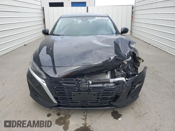 2025 Nissan Altima SV with VIN 1N4BL4DV1SN343988, listed as a Copart auction lot 53901555 with 5,728 mi miles and Salvage Title. Bid and sale history available at DreamBid. Image 5.