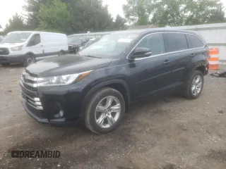 2017 Toyota Highlander Limited with VIN 5TDDZRFH0HS403090, listed as a Copart auction lot 61037445 with 113,703 mi miles and Salvage title. Bid and sale history available at DreamBid. Image 1.