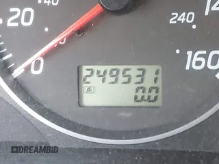 2002 Nissan Maxima GLE z VIN JN1DA31A22T302286, wystawiony jako IAAI lot #41929154 z przebiegiem 249 531 mil mil oraz . Historia ofert i sprzedaży dostępna na DreamBid. Obrazek 15.