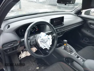 2024 Honda HR-V Sport z VIN 3CZRZ2H54RM728918, wystawiony jako IAAI lot #42199149 z przebiegiem 19 056 mil mil oraz . Historia ofert i sprzedaży dostępna na DreamBid. Obrazek 17.