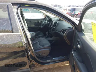 2019 Jeep Cherokee Limited с VIN 1C4PJLDB9KD427679, выставлен на аукционе IAAI как лот 41797126 с пробегом 112 457 миль миль и . История ставок и продаж доступна на DreamBid. Изображение 5.