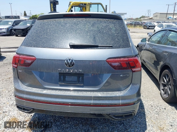 2023 Volkswagen Tiguan SE R-Line Black with VIN 3VV8B7AX3PM018096, listed as a IAAI auction lot 42174933 with 25,742 mi miles and . Bid and sale history available at DreamBid. Image 17.