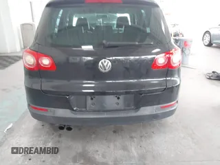 2011 Volkswagen Tiguan SE with VIN WVGAV7AX1BW549681, listed as a IAAI auction lot 40772939 with 157,547 mi miles and . Bid and sale history available at DreamBid. Image 16.