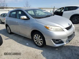 2010 Toyota Matrix z VIN 2T1KU4EE7AC475743, wystawiony jako Copart lot #49216945 z przebiegiem Nie podano mil oraz Czysty tytuł • Clean title. Historia ofert i sprzedaży dostępna na DreamBid. Obrazek 4.