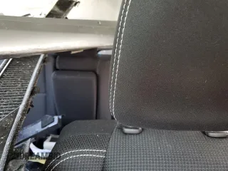 2018 Toyota RAV4 XLE z VIN 2T3RFREV5JW767239, wystawiony jako Copart lot #53781833 z przebiegiem Nie podano mil oraz Szkoda całkowita • Salvage title. Historia ofert i sprzedaży dostępna na DreamBid. Obrazek 10.