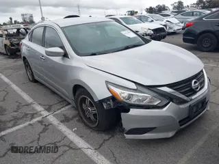 2016 Nissan Altima S z VIN 1N4AL3AP8GC214287, wystawiony jako IAAI lot #41526450 z przebiegiem 133 207 mil mil oraz . Historia ofert i sprzedaży dostępna na DreamBid. Obrazek 1.