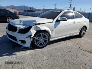 2012 Mercedes-Benz C 250 с VIN WDDGJ4HB0CF740390, выставлен на аукционе Copart как лот 88935065 с пробегом 99 004 миль миль и Чистый • Clean title. История ставок и продаж доступна на DreamBid. Изображение 1.