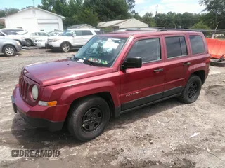 2014 Jeep Patriot Sport z VIN 1C4NJPBB0ED671081, wystawiony jako IAAI lot #42331803 z przebiegiem 130 771 mil mil oraz . Historia ofert i sprzedaży dostępna na DreamBid. Obrazek 2.