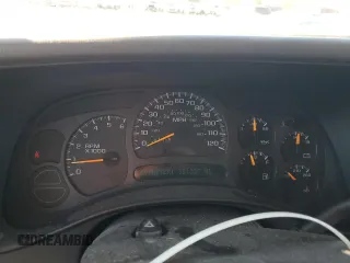 2004 Chevrolet Suburban LT with VIN 1GNEC16ZX4J141691, listed as a Copart auction lot 80963324 with 381,337 mi miles and Salvage Title. Bid and sale history available at carsss.com. Image 9.