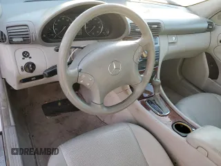 2005 Mercedes-Benz C 320 с VIN WDBRF84J65F679735, выставлен на аукционе Copart как лот 47164965 с пробегом 114 381 миль миль и Списание • Salvage title. История ставок и продаж доступна на DreamBid. Изображение 8.