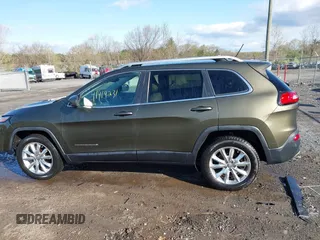 2015 Jeep Cherokee Limited with VIN 1C4PJMDS8FW708226, listed as a IAAI auction lot 41919231 with 188,276 mi miles and . Bid and sale history available at DreamBid. Image 14.
