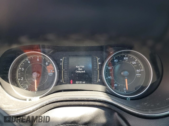 2020 Jeep Cherokee Latitude Plus z VIN 1C4PJLLBXLD519788, wystawiony jako Copart lot #58859745 z przebiegiem 52 131 mil mil oraz Szkoda całkowita • Salvage title. Historia ofert i sprzedaży dostępna na DreamBid. Obrazek 9.