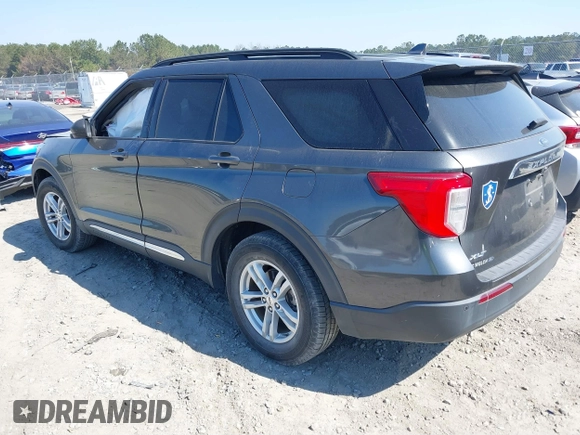 2020 Ford Explorer XLT with VIN 1FMSK7DH0LGB14180, listed as a IAAI auction lot 41671804 with 76,677 mi miles. Bid and sale history available at carsss.com. Image 3.