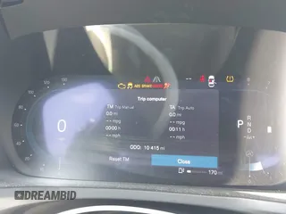 2024 Volvo S60 Plus Dark Theme с VIN 7JRL12FL9RG294057, выставлен на аукционе IAAI как лот 42231808 с пробегом 10 415 миль миль и . История ставок и продаж доступна на DreamBid. Изображение 7.