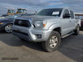 2012 Toyota Tacoma PreRunner with VIN 5TFKU4HN4CX002155, listed as a IAAI auction lot 41540019 with 235,564 mi miles. Bid and sale history available at carsss.com. Image 18.