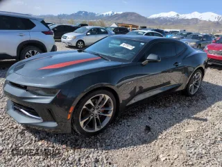 2017 Chevrolet Camaro 2LT z VIN 1G1FC1RS4H0110131, wystawiony jako Copart lot #52154175 z przebiegiem 95 384 mil mil oraz Szkoda całkowita • Salvage title. Historia ofert i sprzedaży dostępna na DreamBid. Obrazek 1.