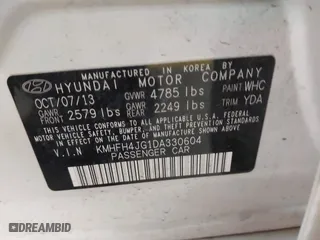 2013 Hyundai Azera with VIN KMHFH4JG1DA330604, listed as a IAAI auction lot 41966248 with 126,554 mi miles. Bid and sale history available at carsss.com. Image 9.