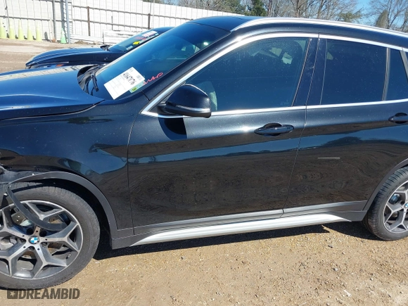 2018 BMW X1 sDrive28i with VIN WBXHU7C32J5L08316, listed as a IAAI auction lot 41647076 with 46,184 mi miles. Bid and sale history available at carsss.com. Image 14.