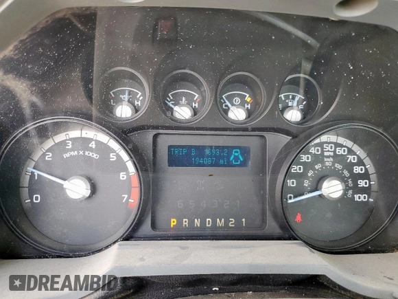 2011 Ford F-250 XL with VIN 1FTBF2A64BEA64604, listed as a Copart auction lot 60738135 with 194,087 mi miles and Salvage title. Bid and sale history available at DreamBid. Image 9.