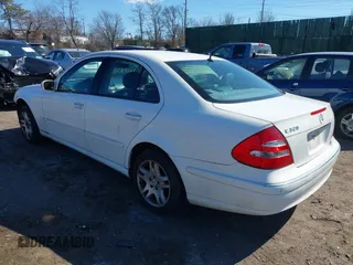 2003 Mercedes-Benz E 320 z VIN WDBUF65JX3A343240, wystawiony jako IAAI lot #41711764 z przebiegiem 128 795 mil mil oraz . Historia ofert i sprzedaży dostępna na DreamBid. Obrazek 3.