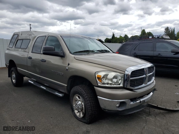 2006 Dodge Ram 2500 SLT with VIN 1D7KS28C66J133092, listed as a Copart auction lot 70456874 with 118,218 mi miles and Salvage Title. Bid and sale history available at carsss.com. Image 4.