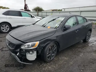 2017 Volvo S60 Dynamic with VIN YV140MTL0H2428370, listed as a Copart auction lot 60693362 with 33,356 mi miles. Bid and sale history available at carsss.com. Image 2.