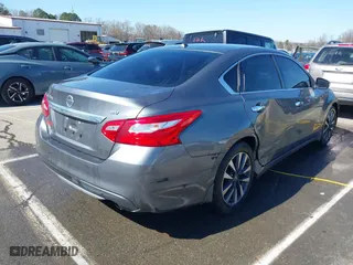 2016 Nissan Altima 2.5 SL with VIN 1N4AL3AP5GC276665, listed as a IAAI auction lot 41753123 with 131,679 mi miles. Bid and sale history available at carsss.com. Image 4.