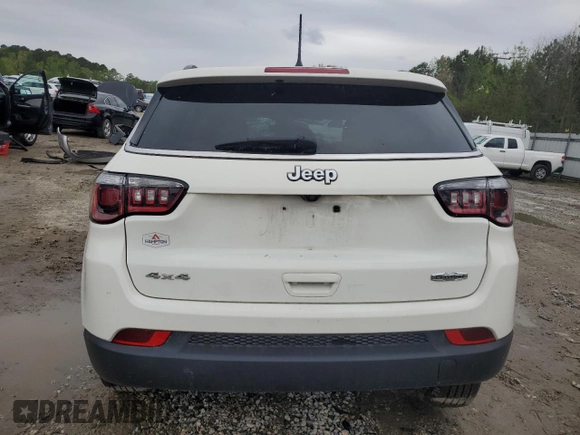 2020 Jeep Compass Latitude with VIN 3C4NJDBB8LT197354, listed as a Copart auction lot 52043745 with 82,189 mi miles and Salvage Title. Bid and sale history available at DreamBid. Image 6.