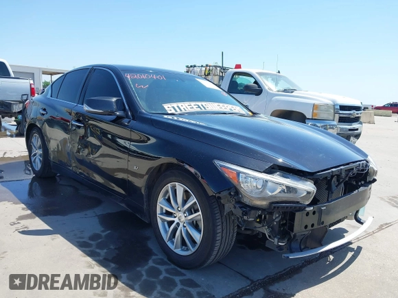 2015 Infiniti Q50 Premium with VIN JN1BV7AP9FM355526, listed as a IAAI auction lot 42010401 with 67,131 mi miles. Bid and sale history available at carsss.com. Image 1.