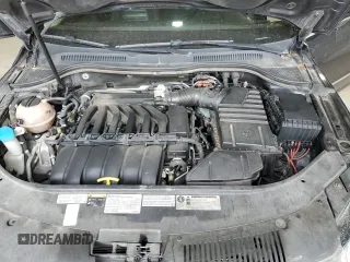 2015 Volkswagen CC Executive z VIN WVWGU7AN6FE809276, wystawiony jako Copart lot #54836135 z przebiegiem 134 565 mil mil oraz Tytuł czysty. Historia ofert i sprzedaży dostępna na DreamBid. Obrazek 11.