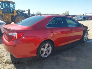 2012 Toyota Camry L with VIN 4T1BF1FK4CU546329, listed as a IAAI auction lot 41787923 with 226,020 mi miles. Bid and sale history available at carsss.com. Image 4.