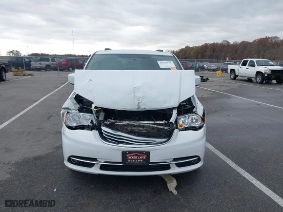 2015 Chrysler Town & Country Touring with VIN 2C4RC1BGXFR739258, listed as a IAAI auction lot 40736538 with NaN miles. Bid and sale history available at carsss.com. Image 6.