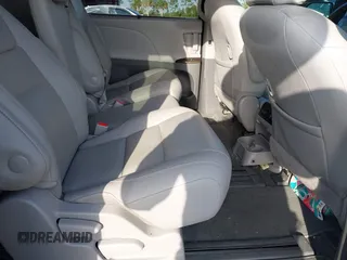 2020 Toyota Sienna XLE Auto Access Seat z VIN 5TDYZ3DC4LS071928, wystawiony jako IAAI lot #41699404 z przebiegiem 82 065 mil mil oraz . Historia ofert i sprzedaży dostępna na DreamBid. Obrazek 8.