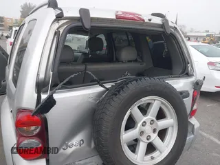 2005 Jeep Liberty Limited with VIN 1J4GK58KX5W704393, listed as a IAAI auction lot 41675508 with 188,403 mi miles. Bid and sale history available at carsss.com. Image 6.