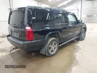 2007 Jeep Commander Sport with VIN 1J8HG48K07C569931, listed as a IAAI auction lot 42174141 with Not Provided miles and . Bid and sale history available at carsss.com. Image 4.