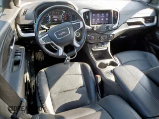 2021 GMC Terrain SLT z VIN 3GKALPEV0ML384335, wystawiony jako Copart lot #56004725 z przebiegiem 33 771 mil mil oraz Szkoda całkowita • Salvage title. Historia ofert i sprzedaży dostępna na DreamBid. Obrazek 8.