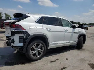 2024 Volkswagen Atlas SEL R-Line with VIN 1V2AE2CA9RC251776, listed as a Copart auction lot 56963285 with 11,137 mi miles and Salvage title. Bid and sale history available at DreamBid. Image 3.