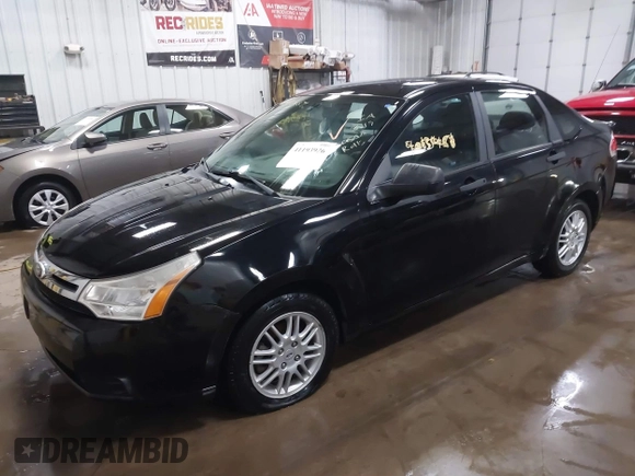 2011 Ford Focus SE with VIN 1FAHP3FN5BW192119, listed as a IAAI auction lot 41193926 with 113,435 mi miles. Bid and sale history available at carsss.com. Image 2.