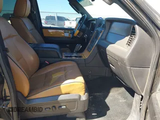 2012 Lincoln Navigator z VIN 5LMJJ2J56CEL07597, wystawiony jako IAAI lot #41732470 z przebiegiem 189 141 mil mil oraz . Historia ofert i sprzedaży dostępna na DreamBid. Obrazek 5.