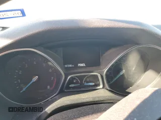 2015 Ford Focus SE с VIN 1FADP3F21FL263604, выставлен на аукционе Copart как лот 82762124 с пробегом 97 298 миль миль и Чистый • Clean title. История ставок и продаж доступна на DreamBid. Изображение 9.