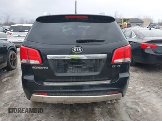 2013 Kia Sorento SX с VIN 5XYKWDA28DG340057, выставлен на аукционе IAAI как лот 41561148 с пробегом 116 828 миль миль и . История ставок и продаж доступна на DreamBid. Изображение 17.
