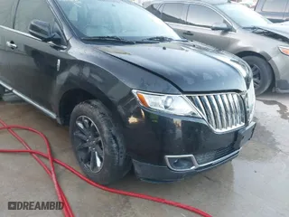 2011 Lincoln MKX with VIN 2LMDJ6JK3BBJ22855, listed as a IAAI auction lot 41961498 with 216,817 mi miles. Bid and sale history available at carsss.com. Image 6.