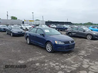 2013 Volkswagen Jetta SE with VIN 3VWDP7AJ2DM409212, listed as a IAAI auction lot 42519938 with 118,813 mi miles and . Bid and sale history available at DreamBid. Image 1.