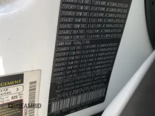 2018 Land Rover Range Rover Velar R-Dynamic HSE with VIN SALYM2RX3JA749625, listed as a Copart auction lot 48131815 with 189,937 mi miles and Clean Title. Bid and sale history available at carsss.com. Image 13.